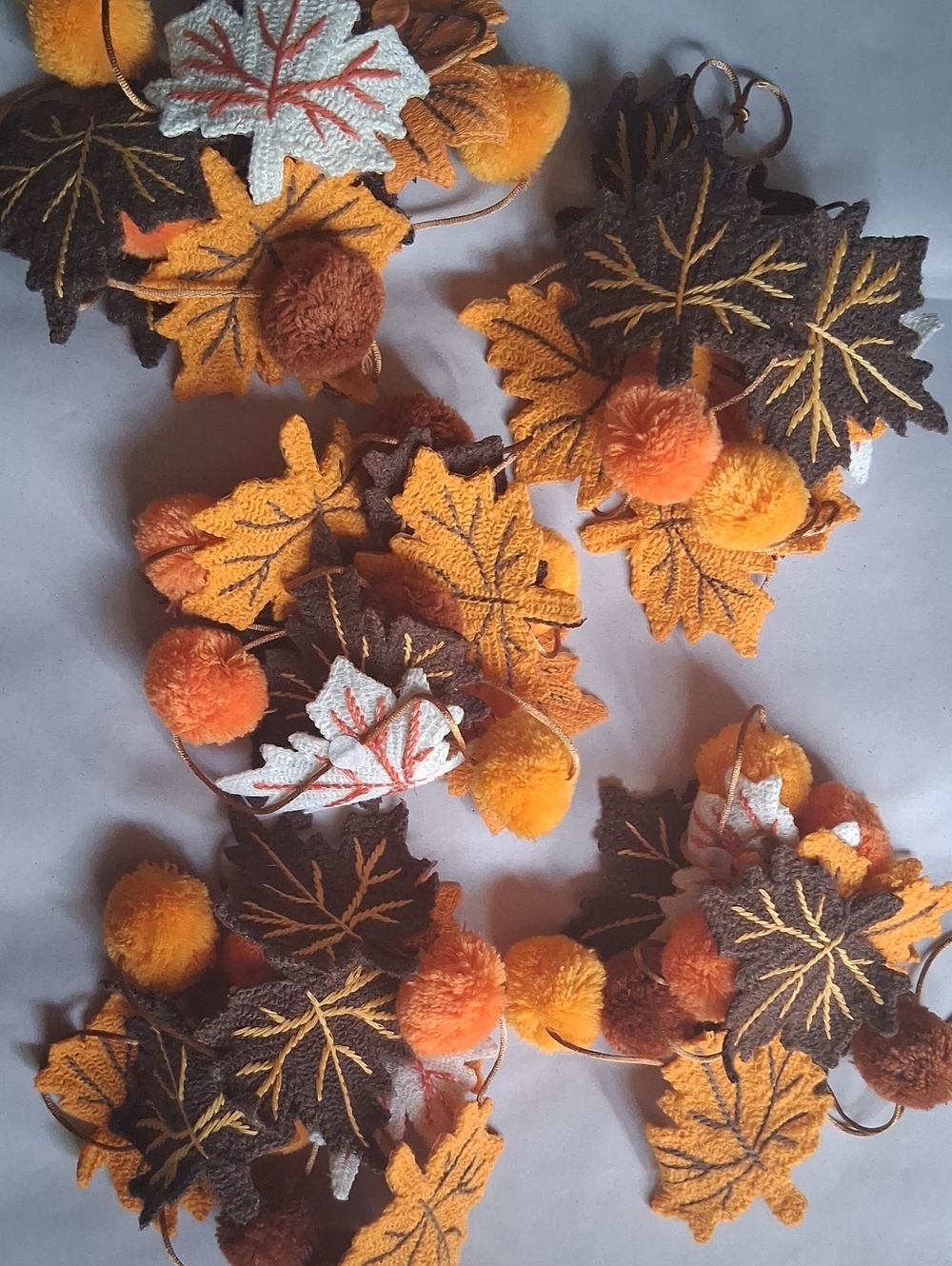 Autumn Maple Leaf Garland - Brown, Orange & Cream Holiday Decor 5 Piece